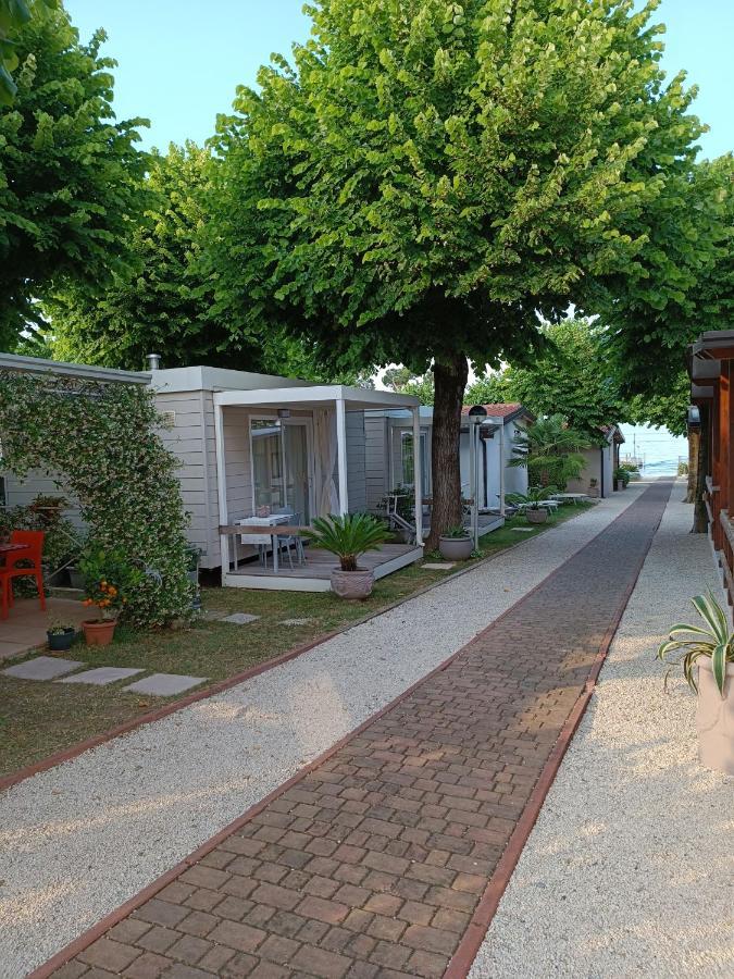 פאדנג'ה סול גארדה Villaggio Turistico Dei Tigli מראה חיצוני תמונה