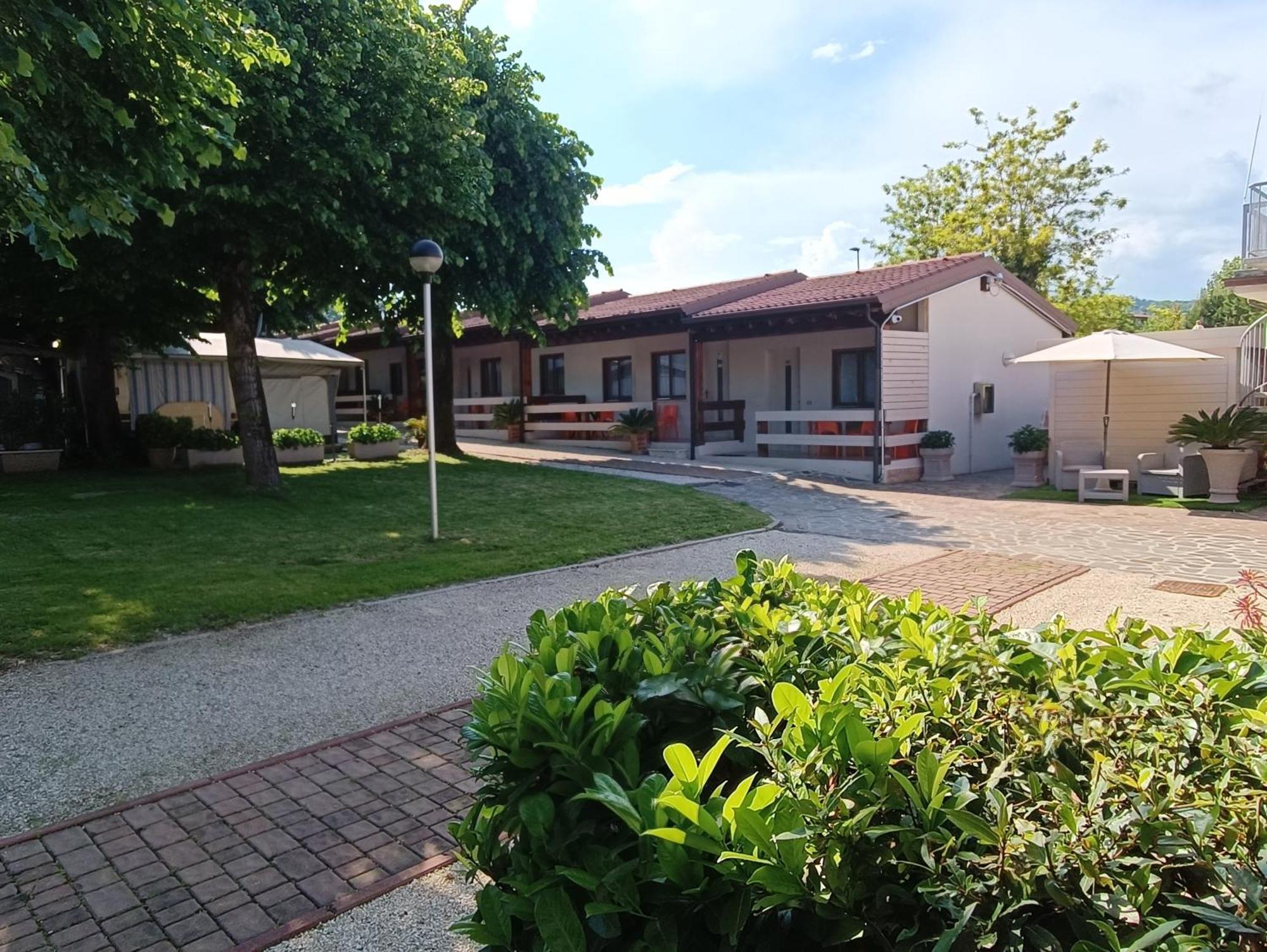 פאדנג'ה סול גארדה Villaggio Turistico Dei Tigli חדר תמונה