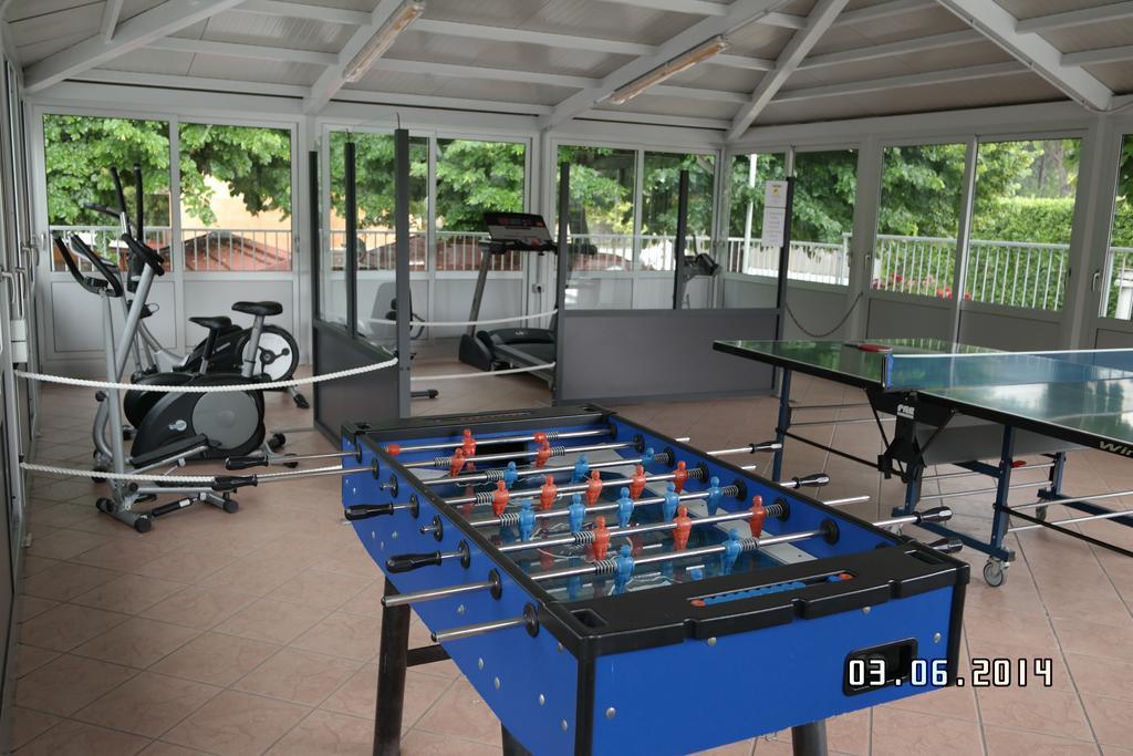 פאדנג'ה סול גארדה Villaggio Turistico Dei Tigli מראה חיצוני תמונה