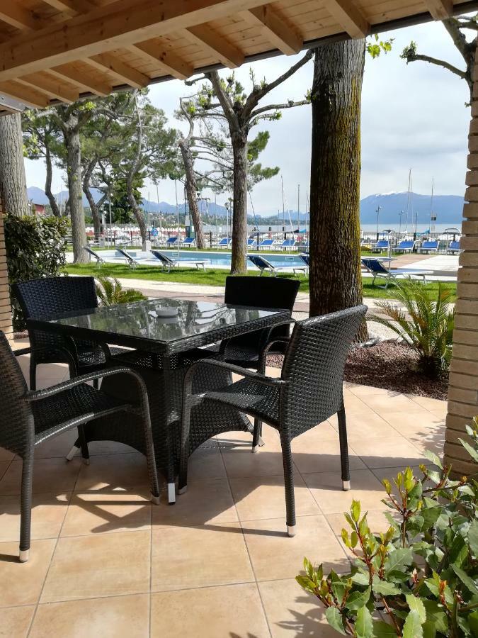 פאדנג'ה סול גארדה Villaggio Turistico Dei Tigli מראה חיצוני תמונה