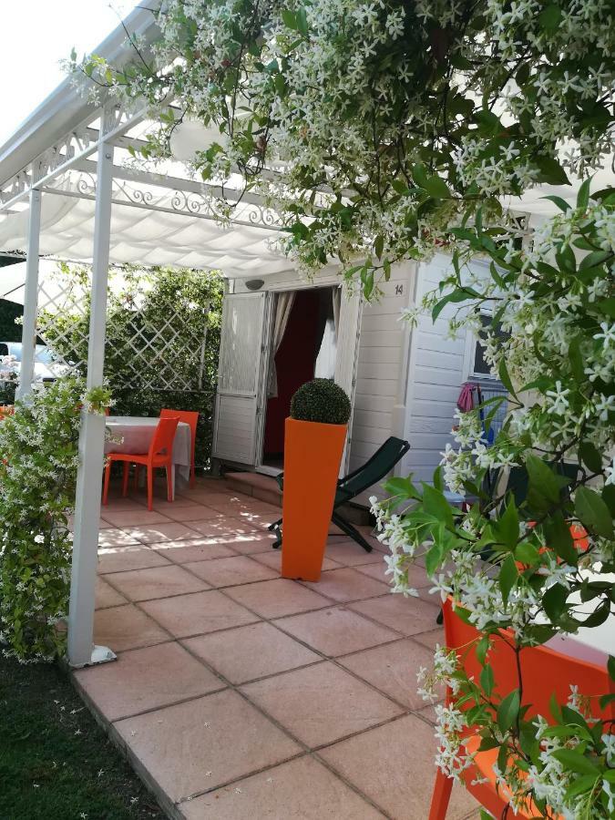 פאדנג'ה סול גארדה Villaggio Turistico Dei Tigli מראה חיצוני תמונה